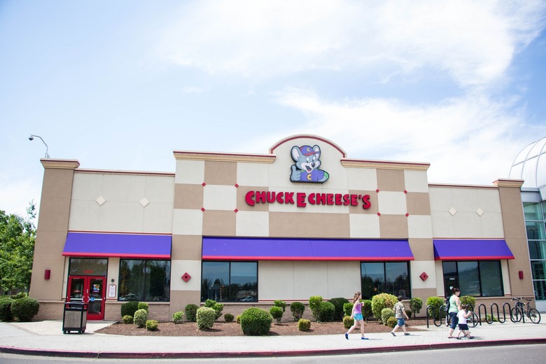 chuck e. cheese