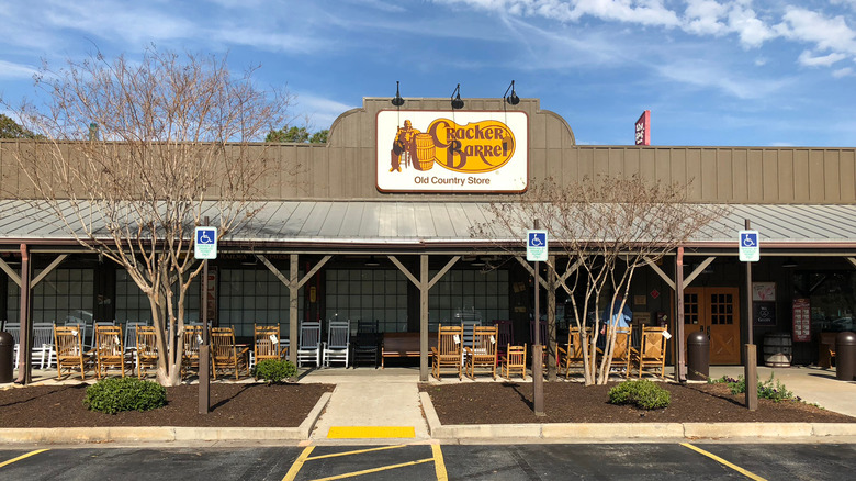 Exterior of a Cracker Barrel location