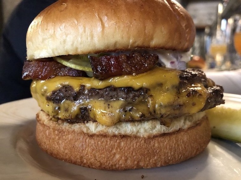 #1 Cheeseburger, Au Cheval (Chicago, Illinois)