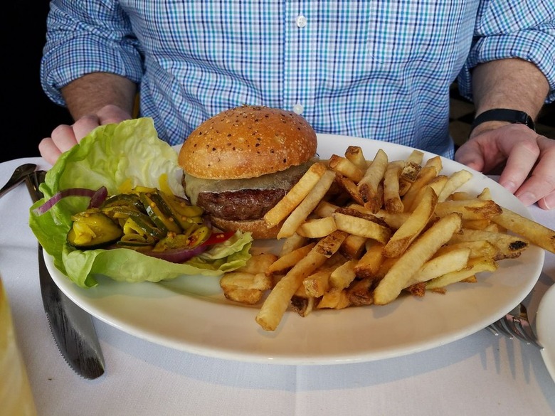 #49 Cheeseburger, Mustards Grill (Napa, California)