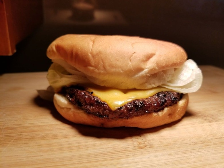#76 Royal burger, W&M Bar-B-Q Burgers (Honolulu, Hawaii)