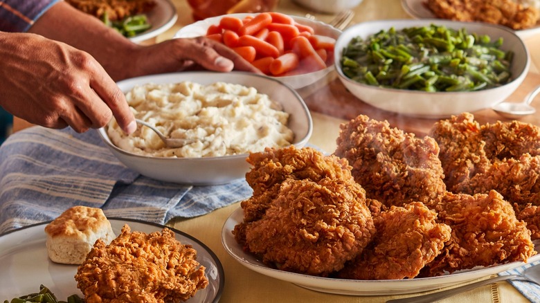 Cracker barrel fried chicken dinner spread