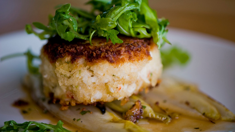 crab cake with vegetables