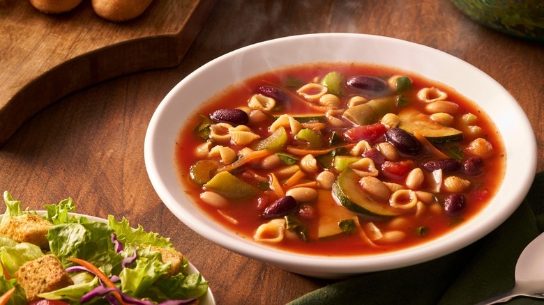 bowl of minestrone soup
