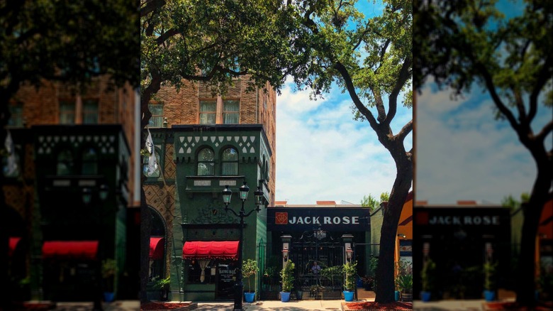 Jack Rose exterior