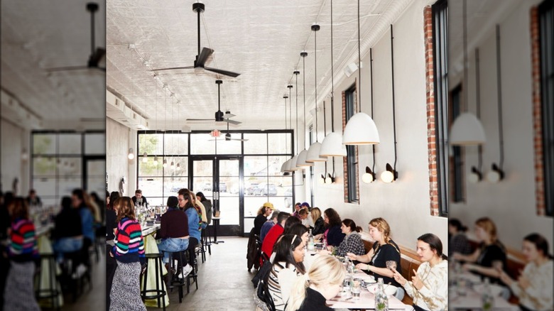 Cafe Roze interior