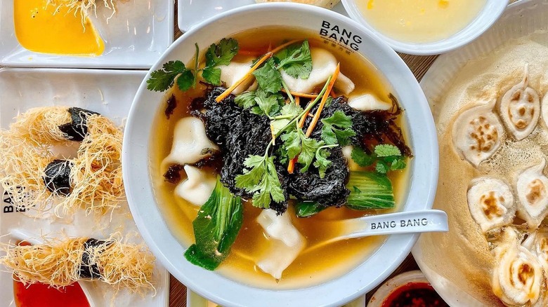 Dumpling soup Bang Bang Oriental