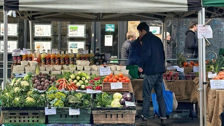 Broadway Market stalls
