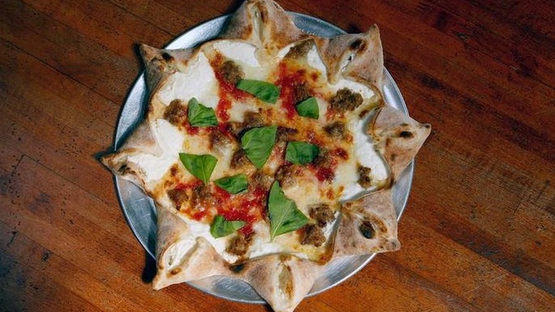 stuffed crust margherita pizza star