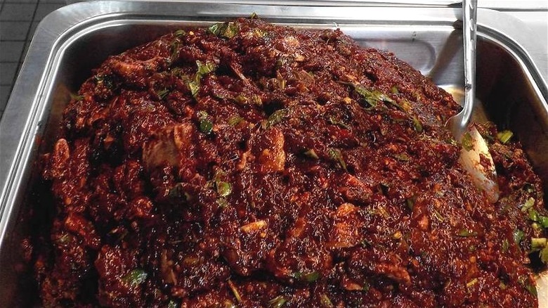 pile of laab dib in tray