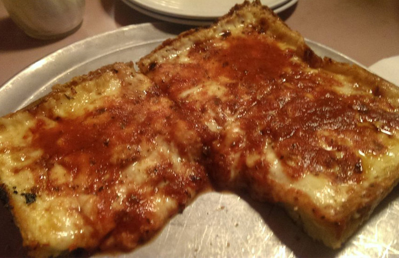 #25 Loui's Pizza, Hazel Park, Mich. 