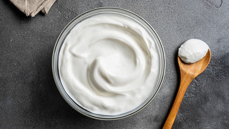Overview of yogurt in bowl