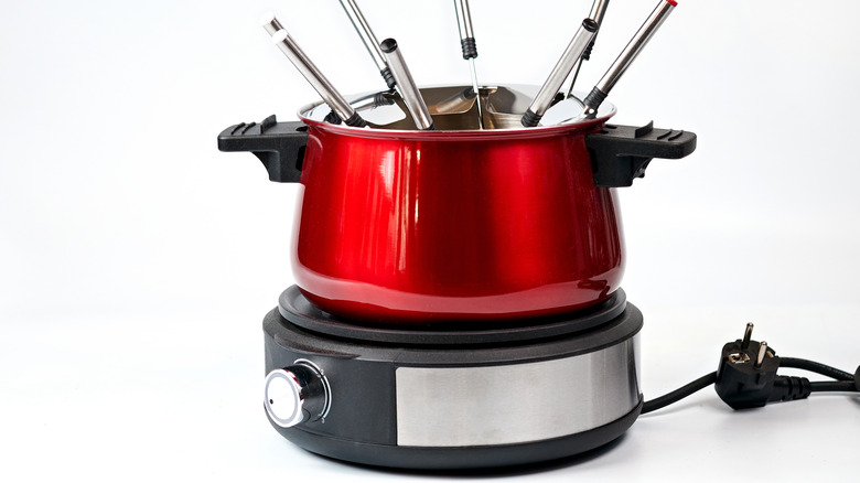 Electric fondue pot set