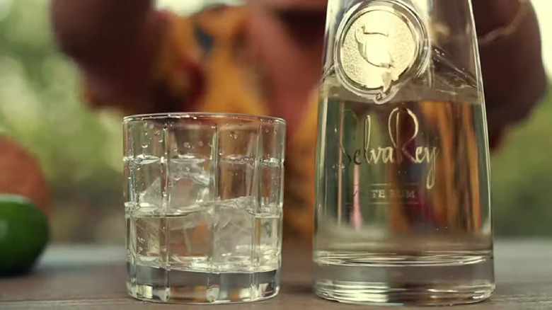 SelvaRey White rum bottle