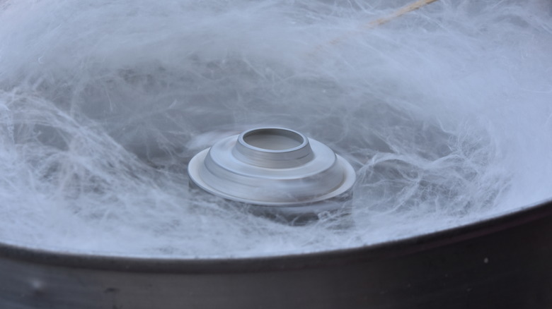 close up on cotton candy machine