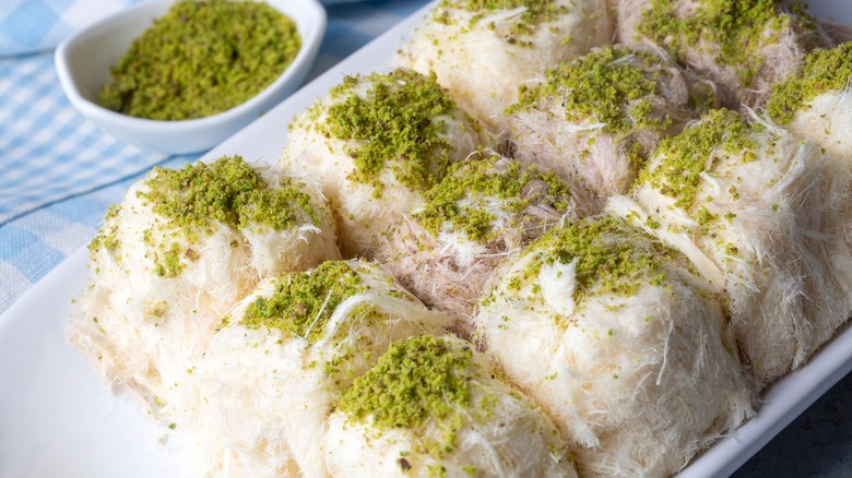 a platter of Turkish pişmaniye