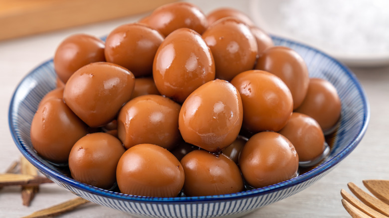 A bowl of eggs
