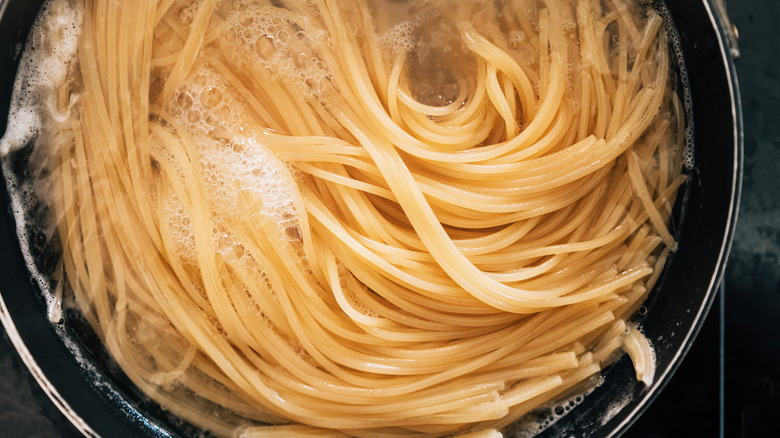 Spaghetti in boiling water