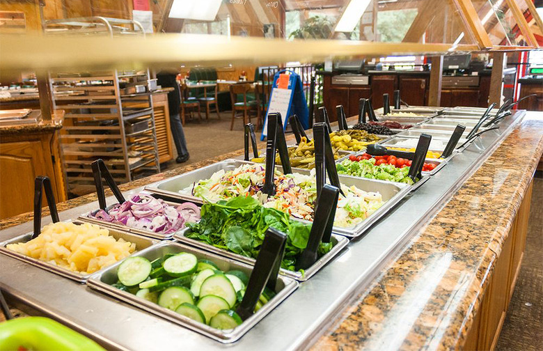 Alabama: Barnyard Buffet (Saraland)