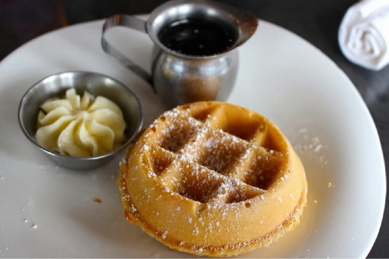 Kansas: Urban Table (Prairie Village)