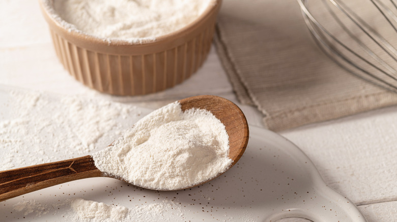 wooden spoon with xanthan gum