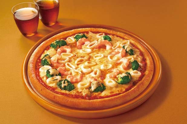Seafood Mix Pizza at Pizza Hut (Japan)
