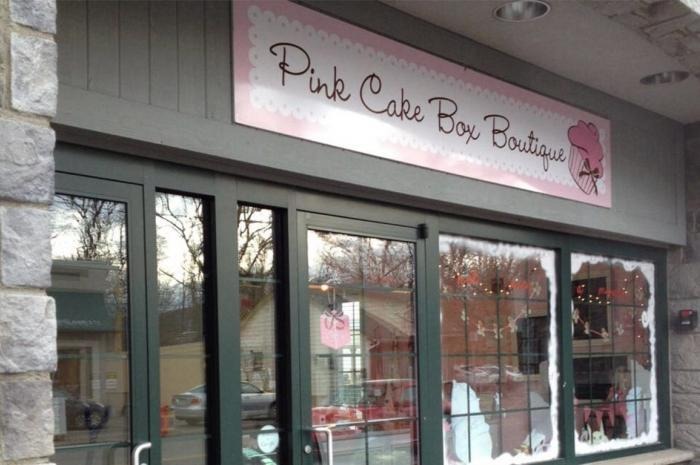 Best Cupcakes: Pink Cake Box (Denville)