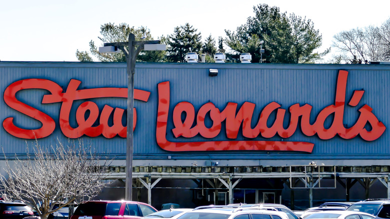 Stew Leonard's exterior