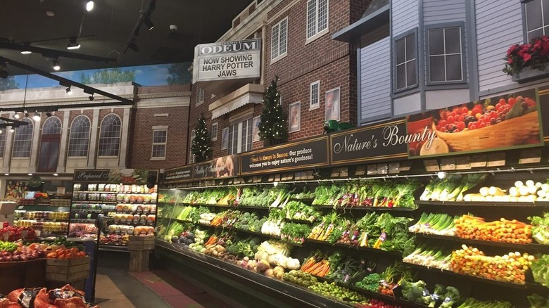 Dave's Fresh Marketplace produce section