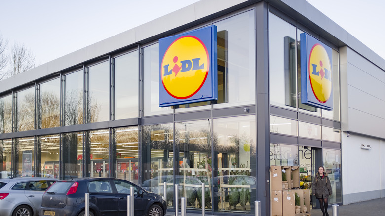 Lidl store exterior
