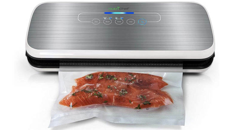 NutriChef vacuum sealer
