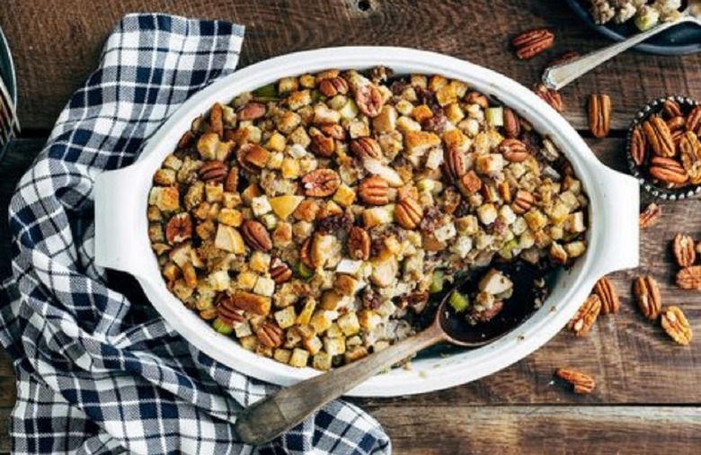 Pecan Apple Stuffing