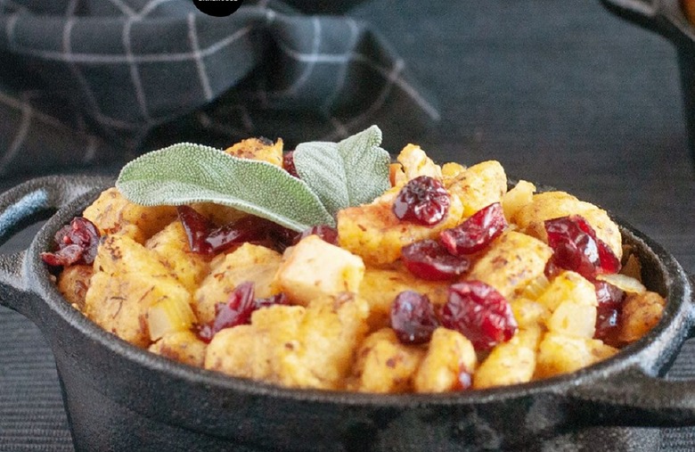 Gluten-Free Cranberry Apple Stuffing 