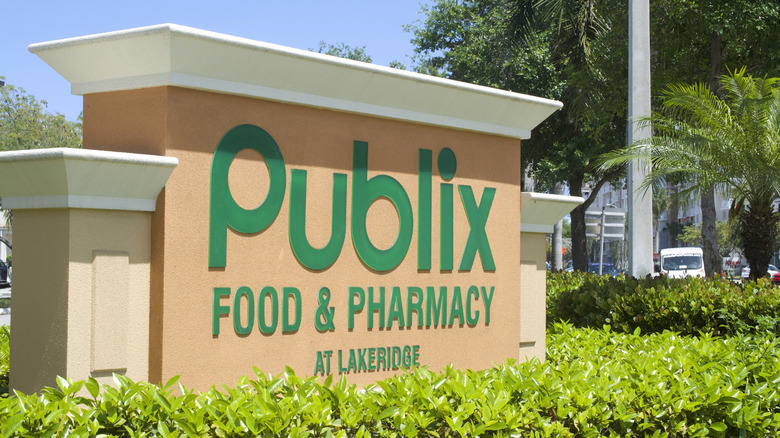 Publix sign