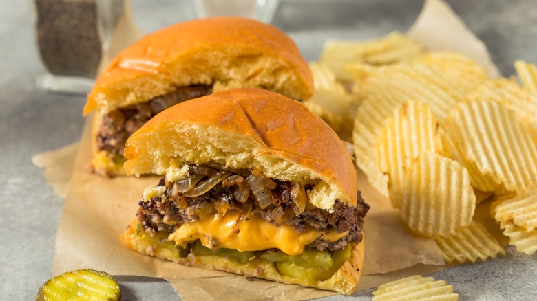 Juicy Lucy and chips