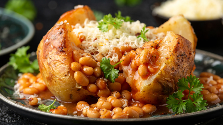 Baked potato topped with baked beans