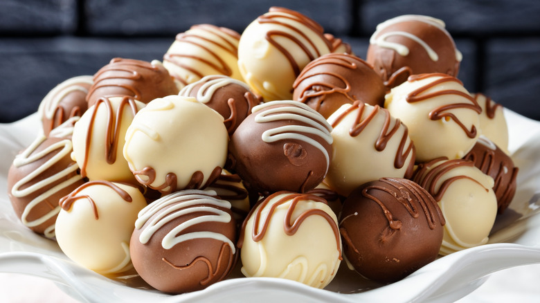Image of cake truffles