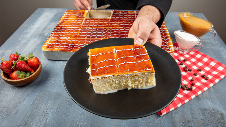 Cake soaked in evaporated milk