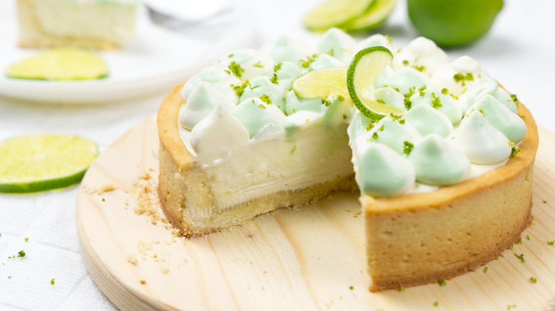 A whole key lime pie