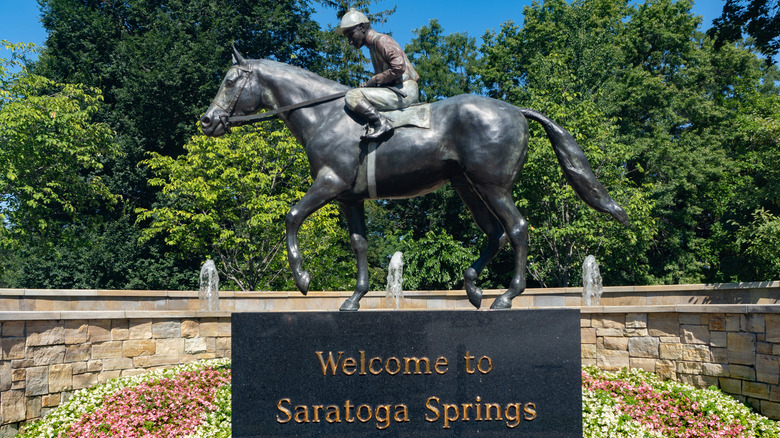 Saratoga Springs, NY sign