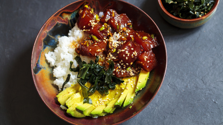 ahi tuna poke bowl