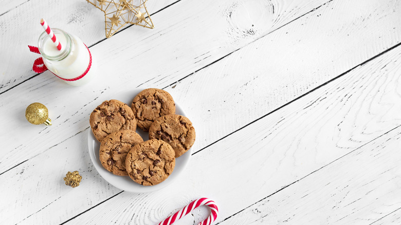 Christmas-themed milk and cookies