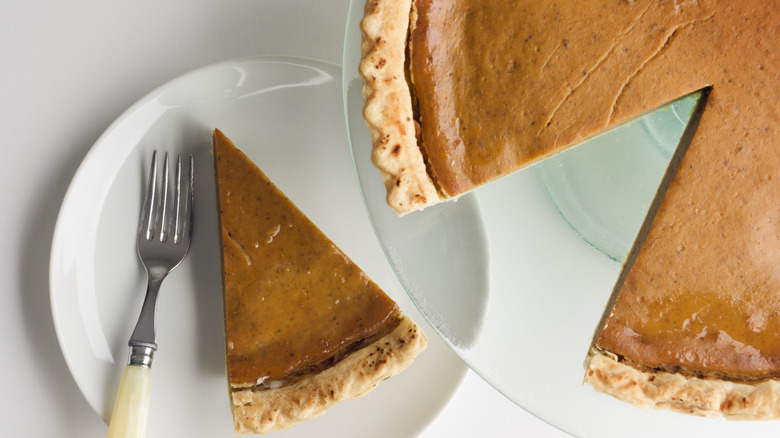 Pumpkin pie slice