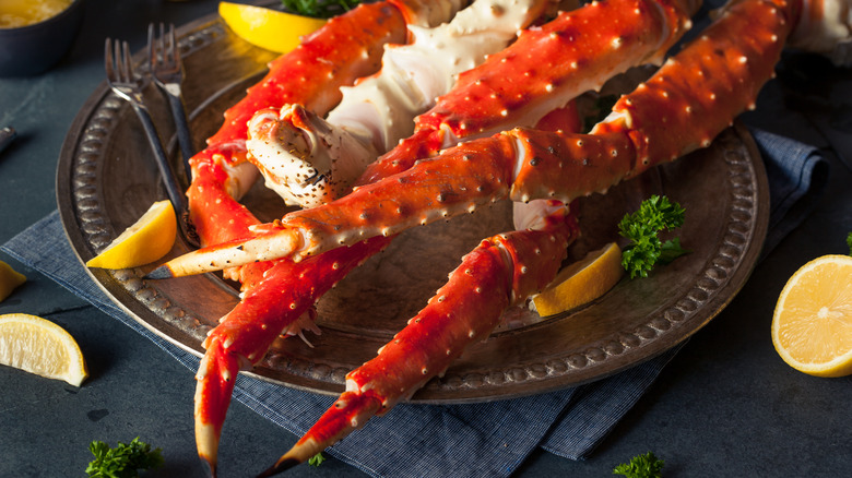 cooked crab legs