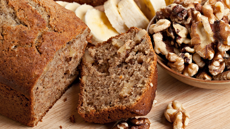 banana bread loaf and slice