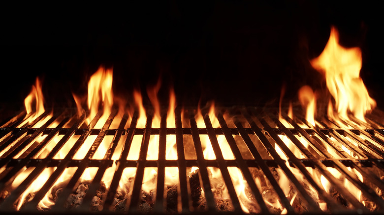 Flaming charcoal grill