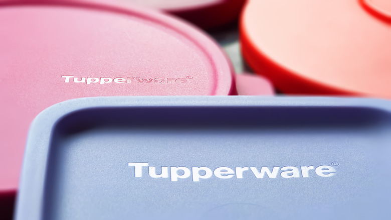 Close-up on Tupperware lids