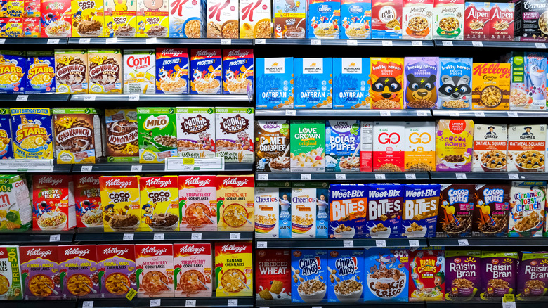 A wall of cereal brands at the grocery store 