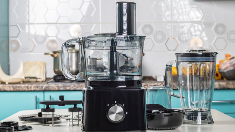 A perfectly clean food processor 