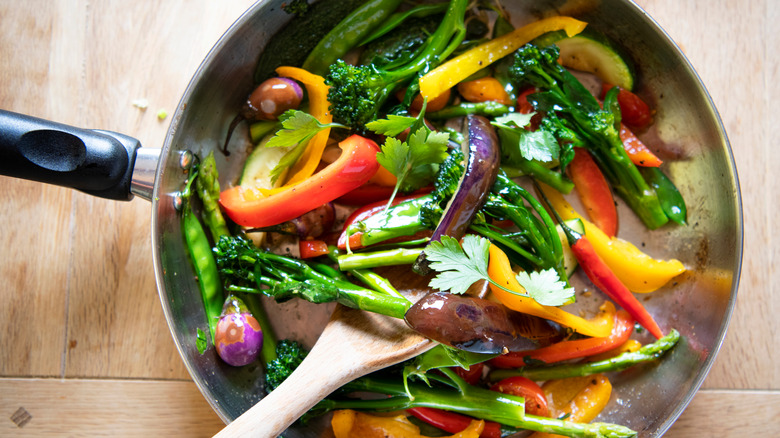 Pan with vegetable medley inside